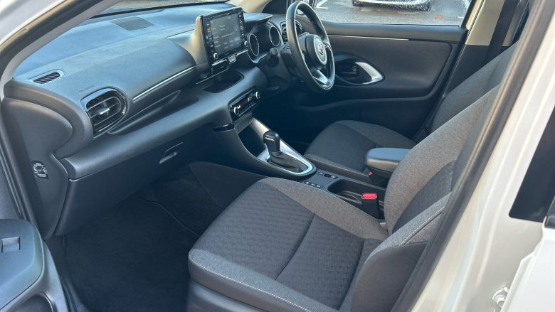 Toyota Yaris 1.5 Hybrid Design 5dr CVT Hybrid Hatchback